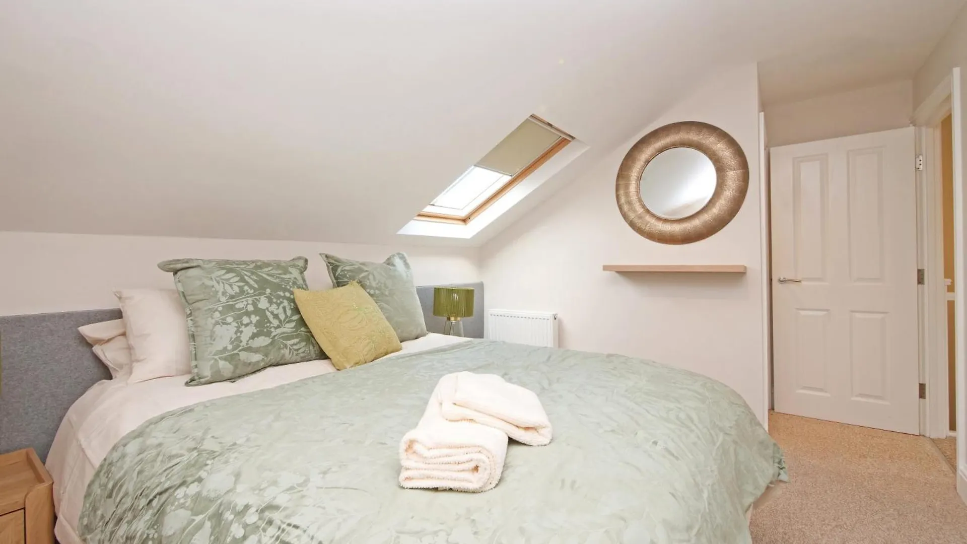 Apartment 11 Bluebridge With Free Parking Йорк