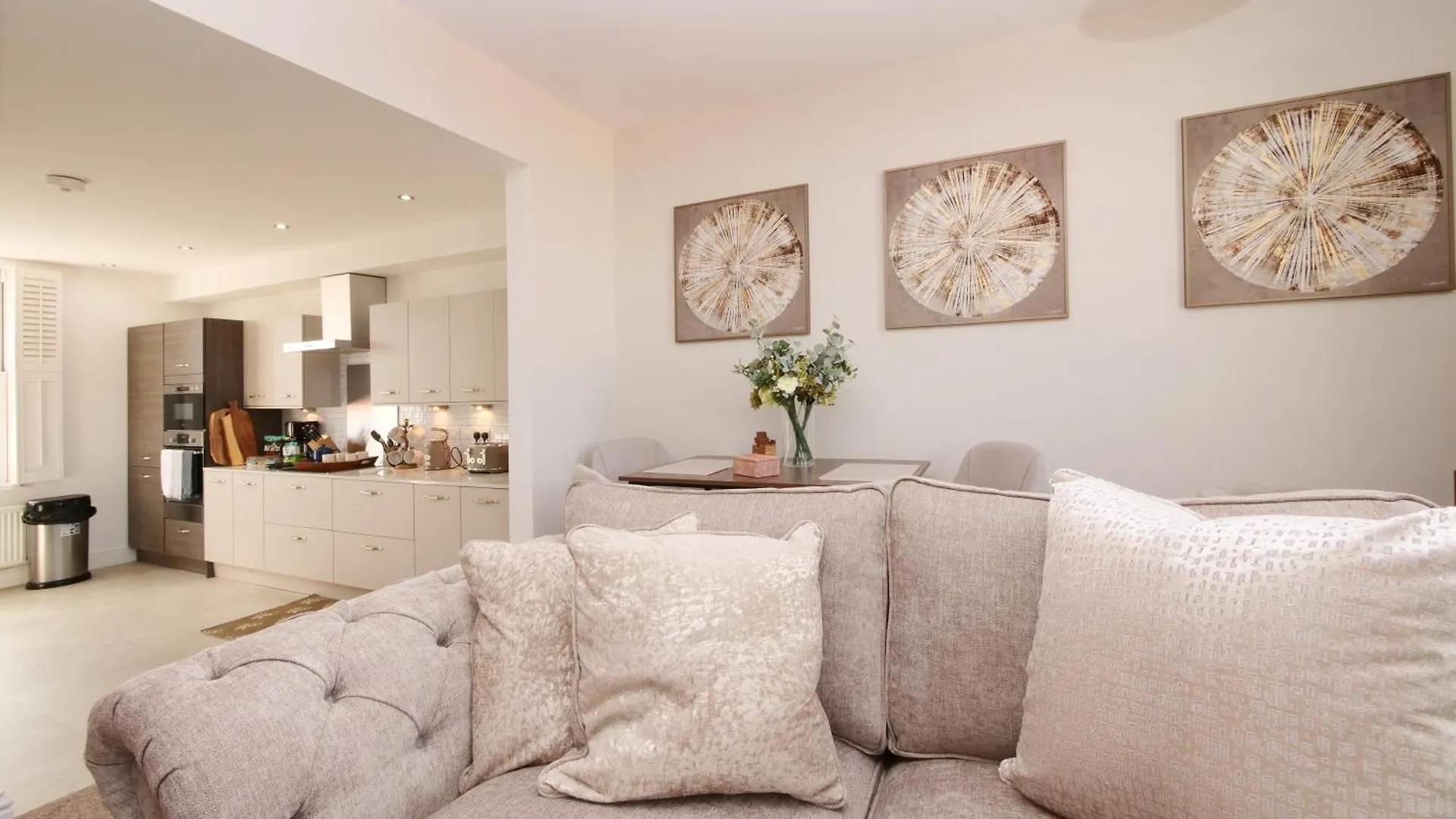 Apartment 11 Bluebridge With Free Parking Йорк