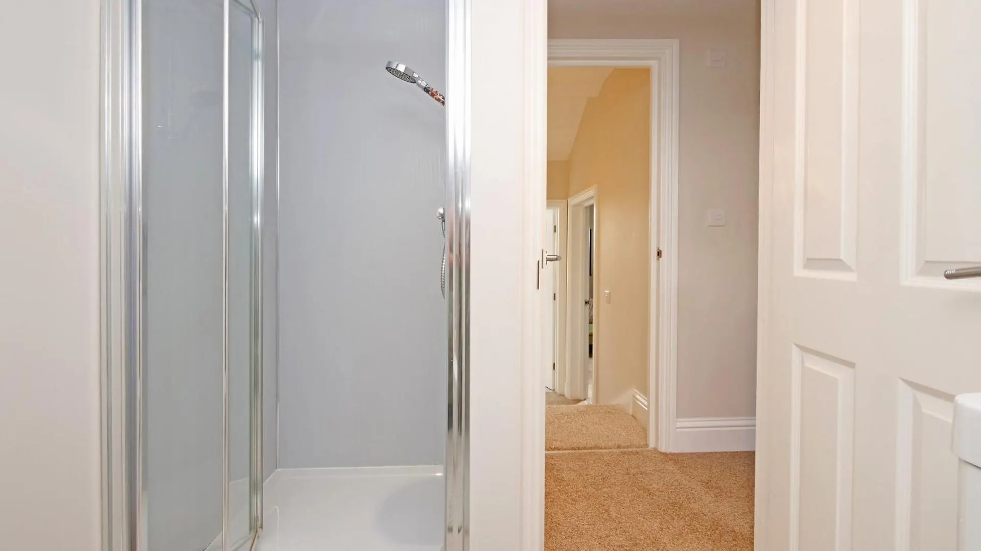 Apartment 11 Bluebridge With Free Parking Йорк